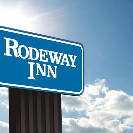Rodeway Inn Лотон Экстерьер фото