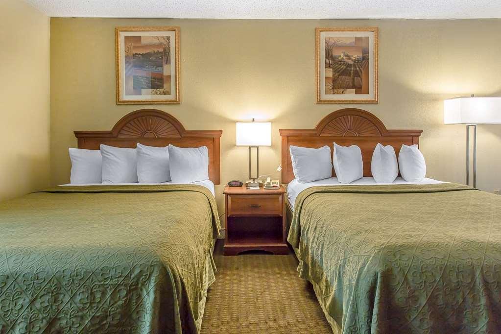 Rodeway Inn Лотон Номер фото